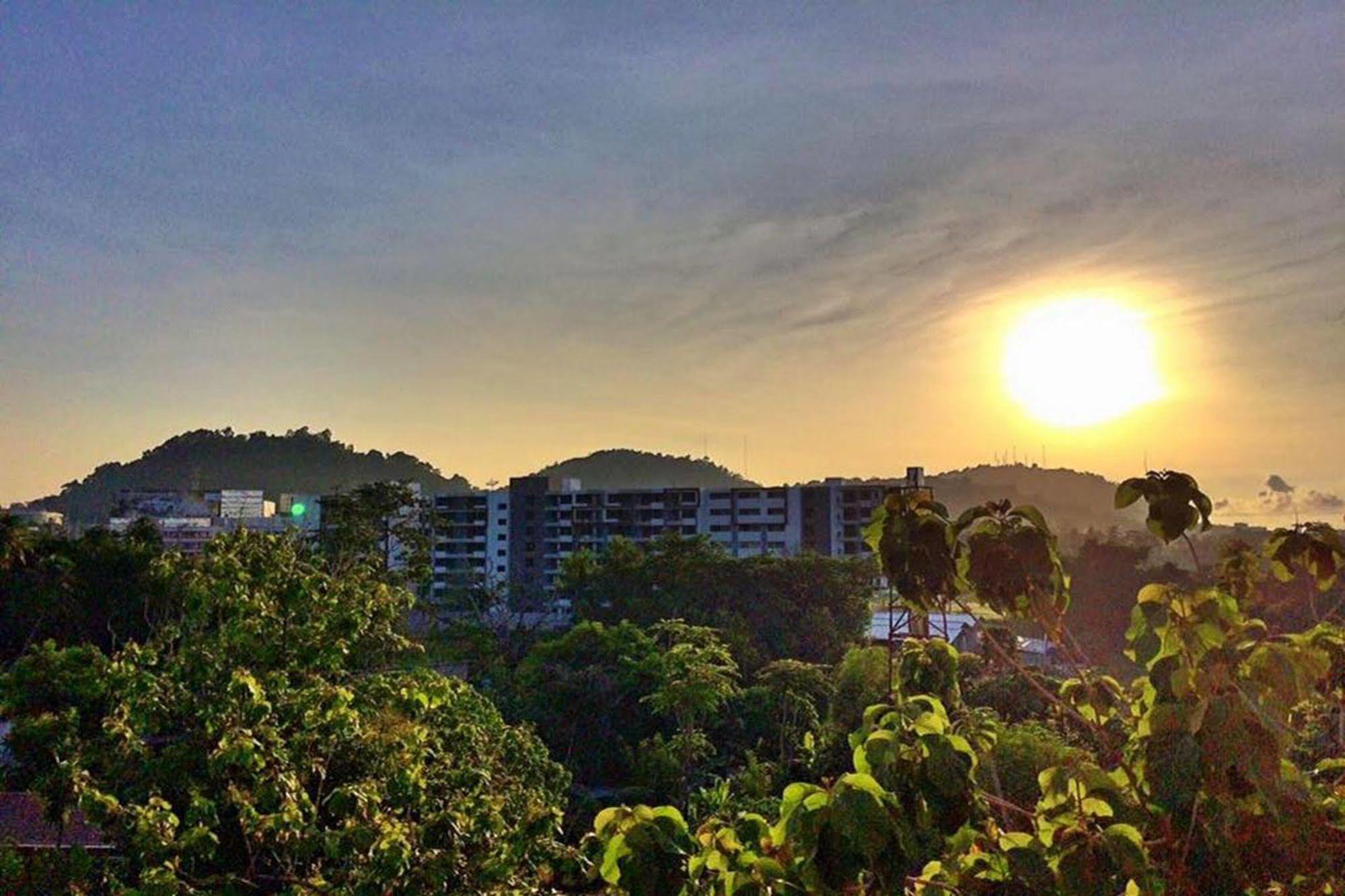 Dusit Naka Place Phuket Екстериор снимка
